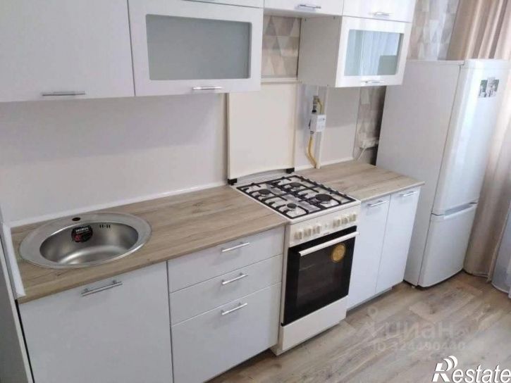 2-комн квартира улица Радионова, 18,  д. 18