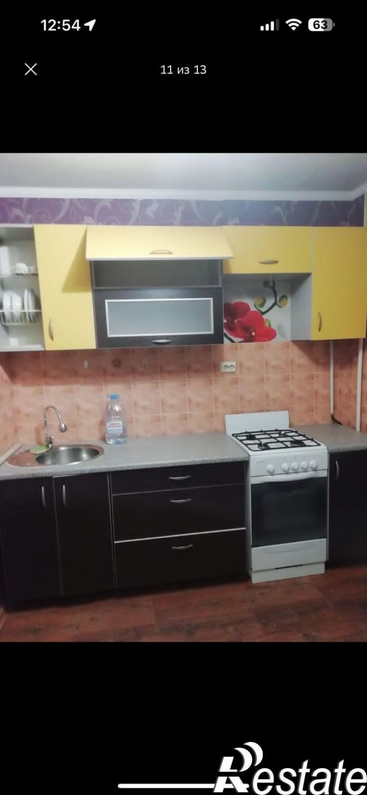 2-комн квартира 6 микрорайон , 4