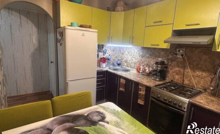 3-комн квартира жилой район Заозёрный, 5-й микрорайон, 11