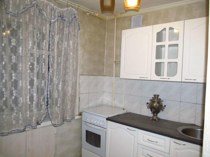 3-комн квартира Блюхера улица, 6