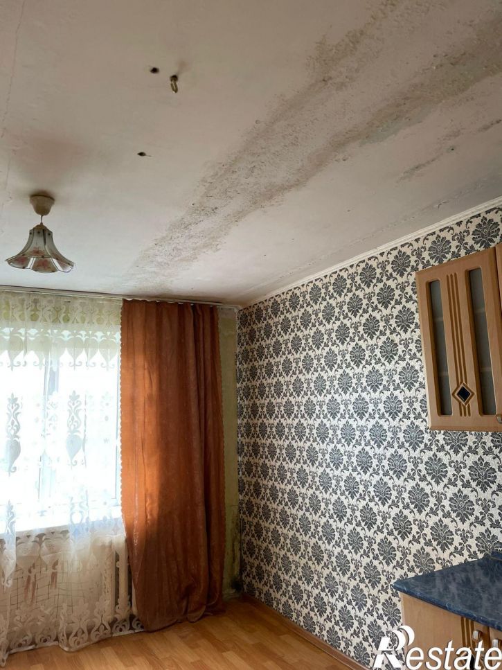 Комната Конституции, 79