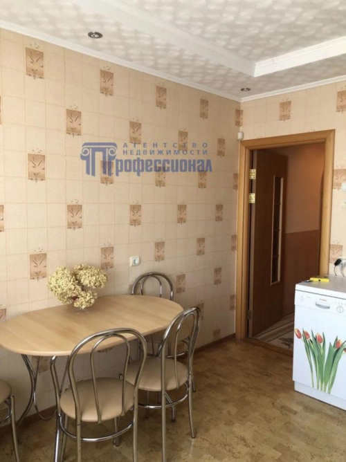Продажа 3-комн квартиры Блюхера улица, 68