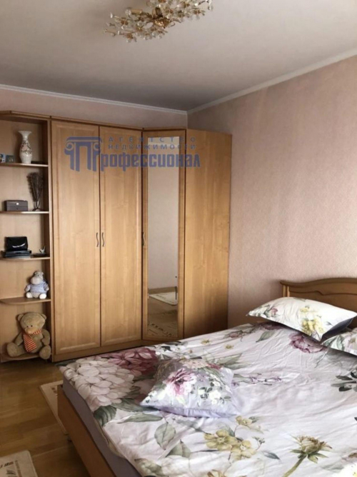 Продажа 3-комн квартиры Блюхера улица, 68
