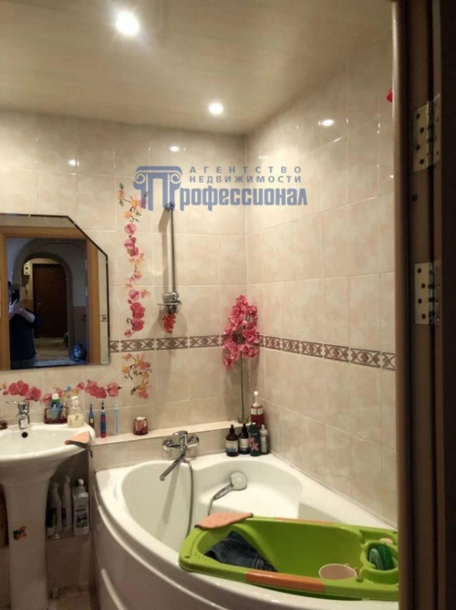 Продажа 3-комн квартиры Блюхера улица, 68
