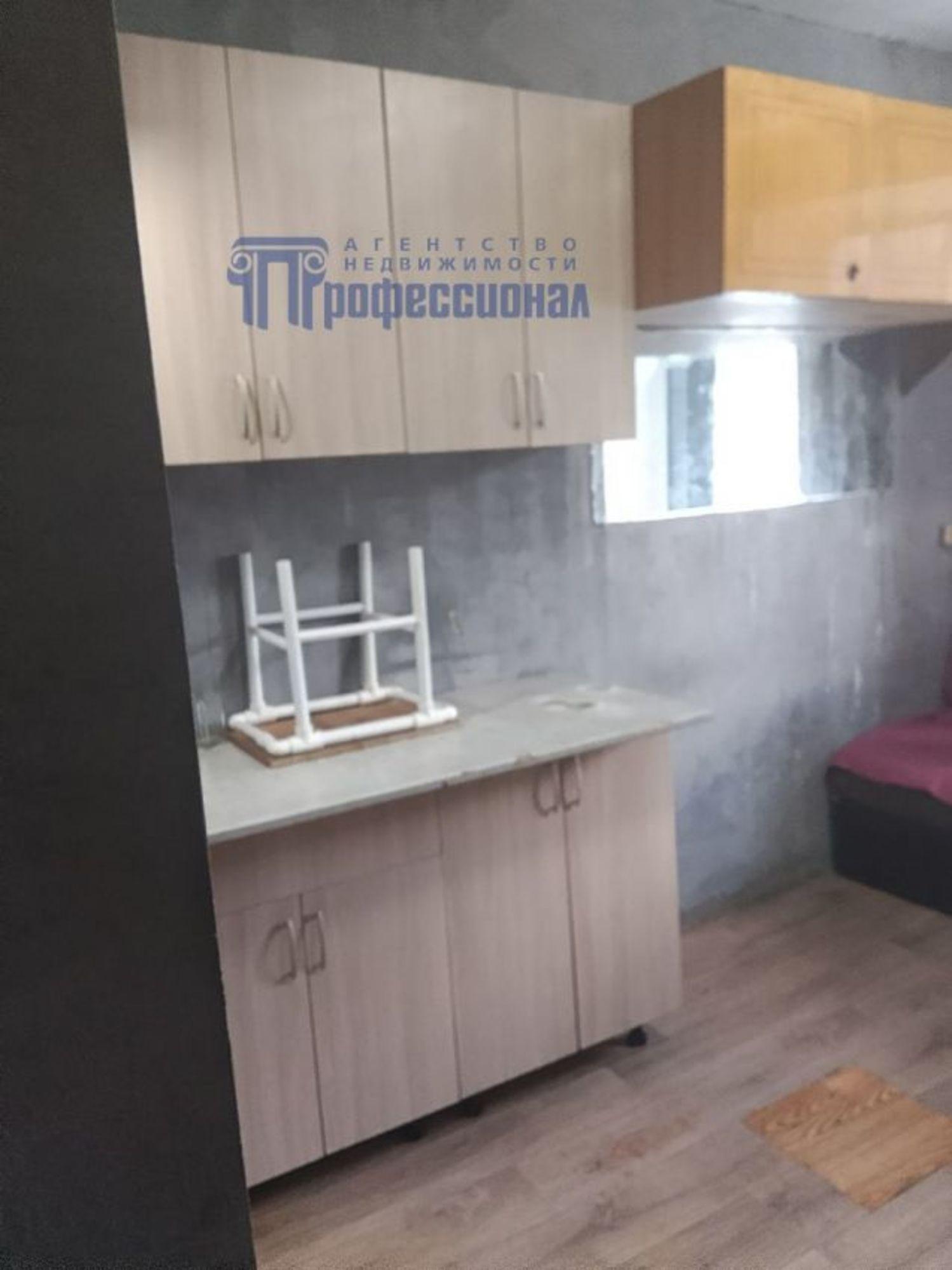 Купить комнату за 380 000 рублей на Глинки улица, 16