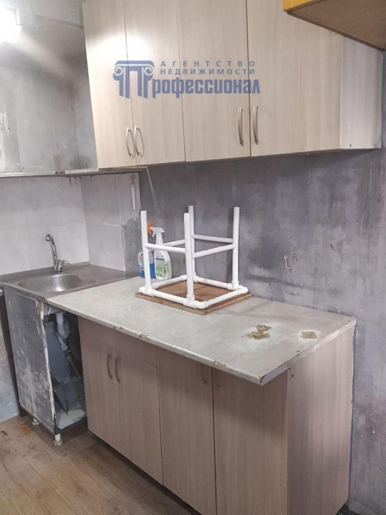 Купить комнату за 380 000 рублей на Глинки улица, 16