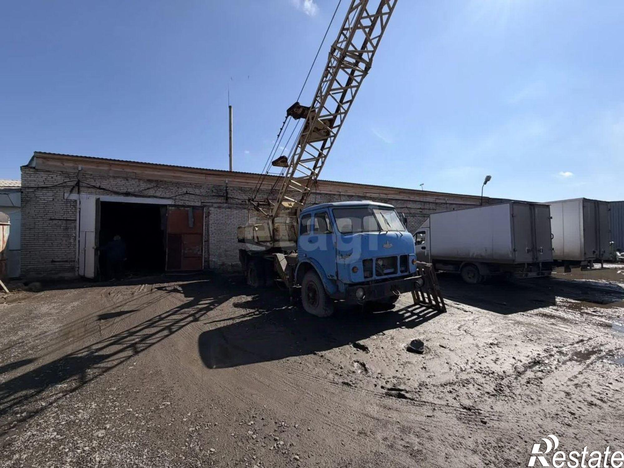 Купить складское помещение за 44 992 500 рублей на ул Омская, 179а