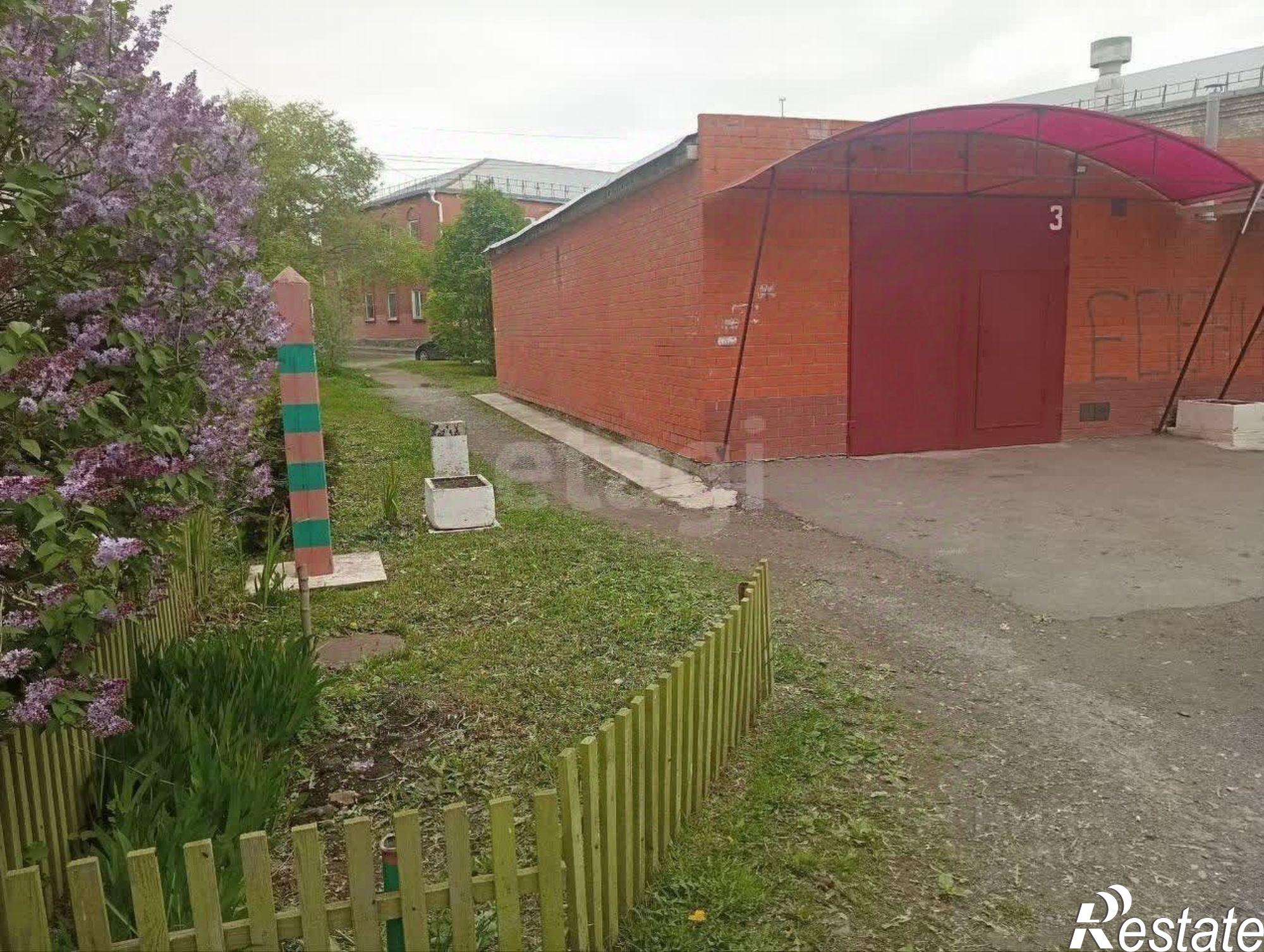 Купить гараж, место в паркинге за 2 400 020 рублей на улица Кремлёва, 6