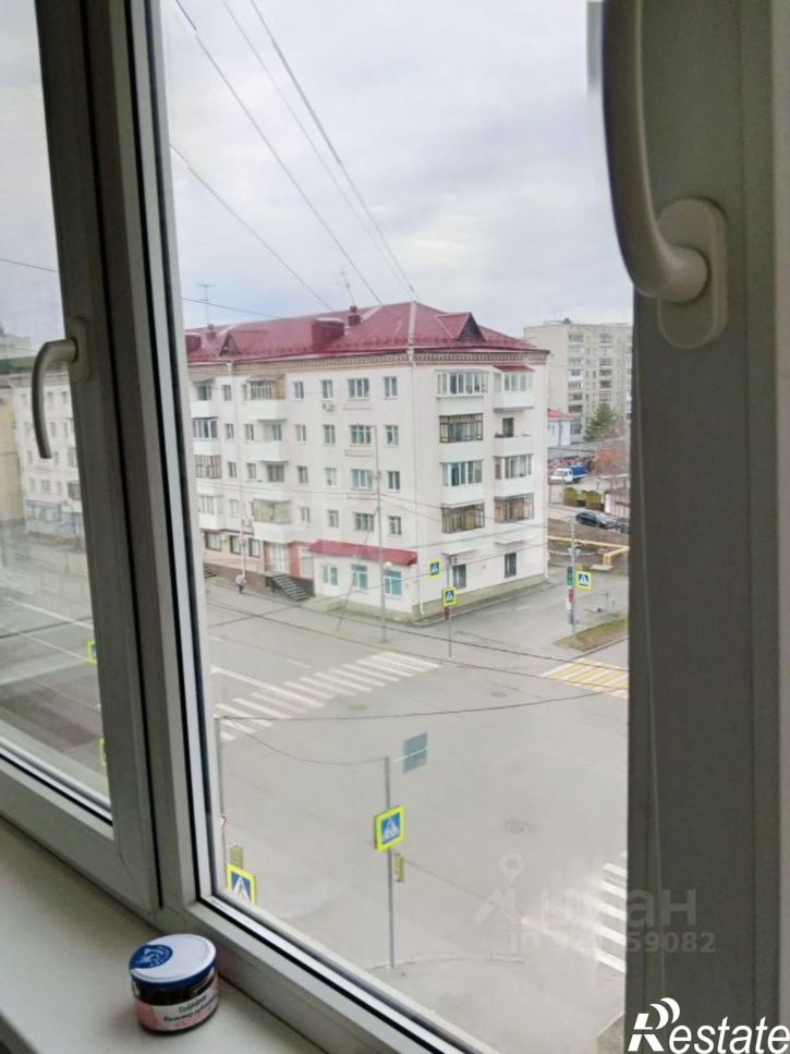 3-комн квартира улица Кирова, 60,  д. 60