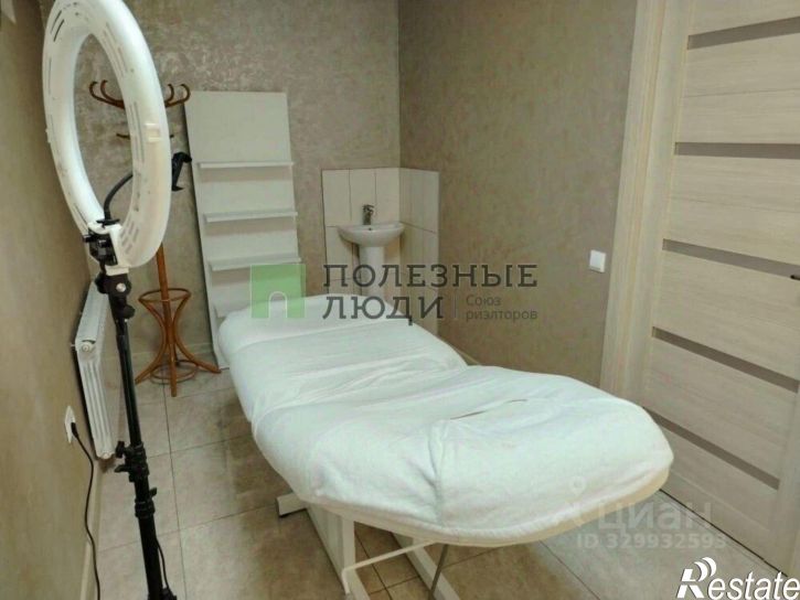 Торговое помещение ул Коли Мяготина, 103,  д. 103