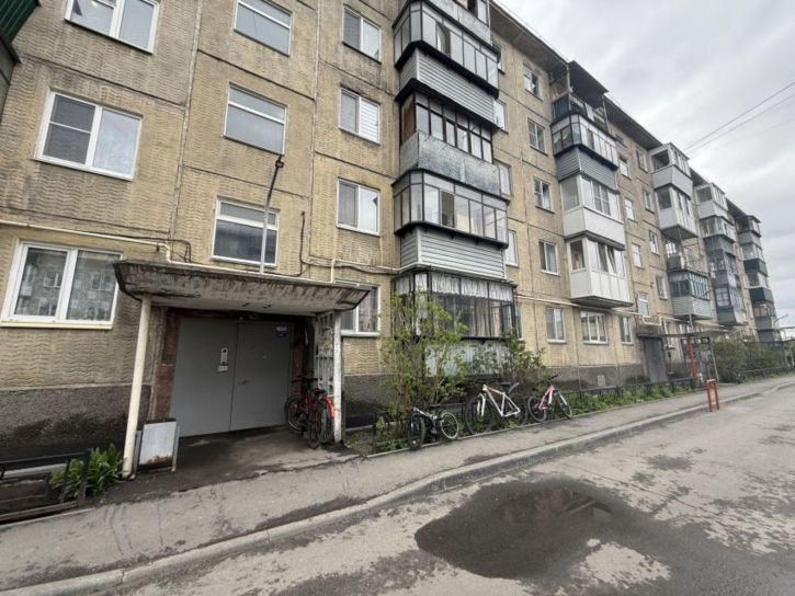 2-комн квартира Дзержинского улица, 7