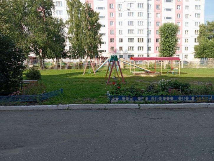 4-комн квартира Куртамышская улица, 22