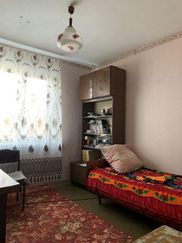 3-комн квартира Конституции проспект, 66