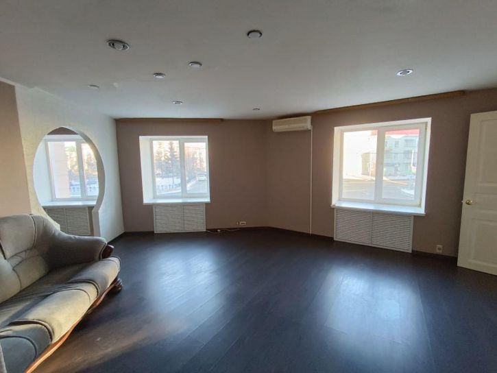 3-комн квартира Красина улица, 77