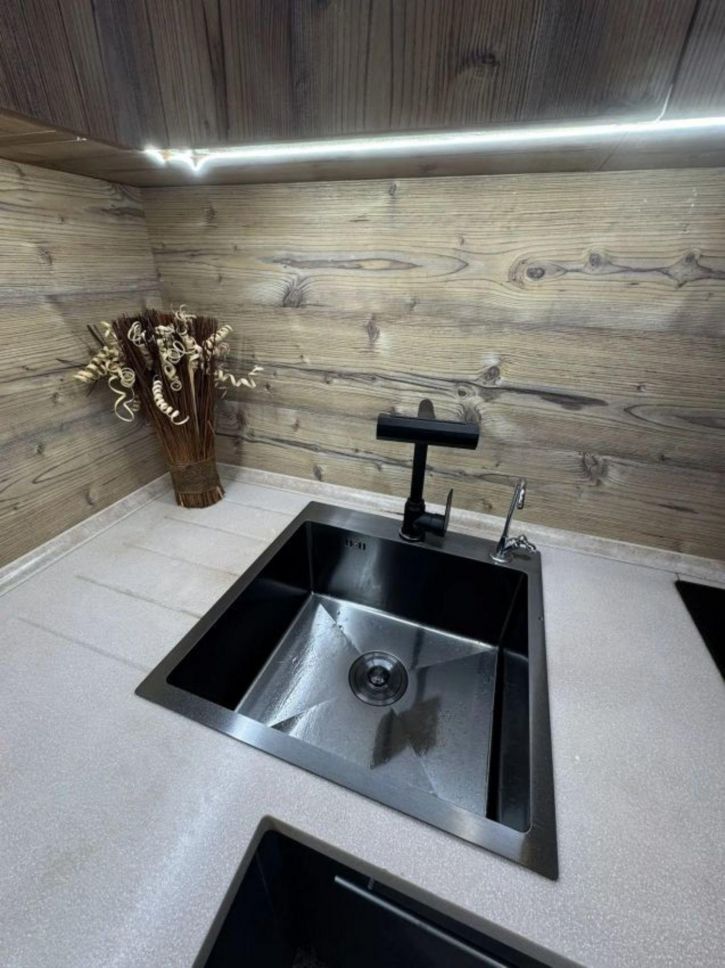 2-комн квартира Карельцева улица, 13