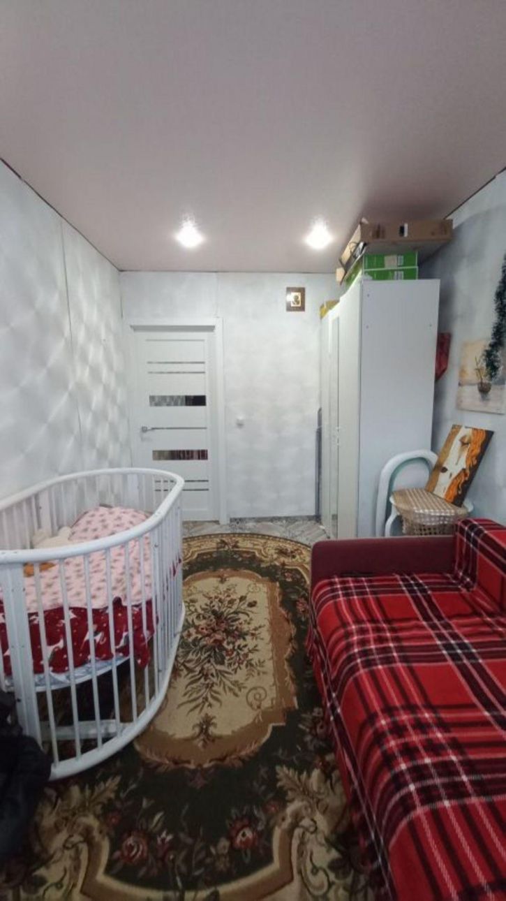 3-комн квартира Конституции проспект, 49