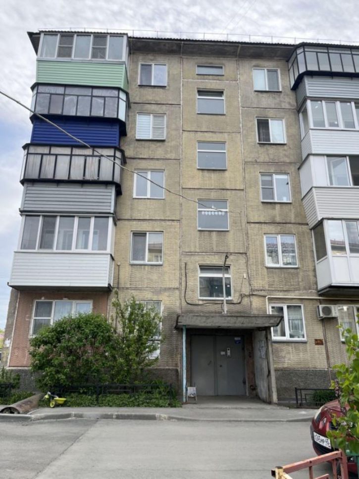 2-комн квартира Дзержинского улица, 7