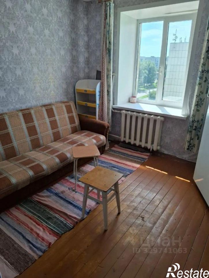 Комната пр-кт Конституции, 77б,  д. 77б