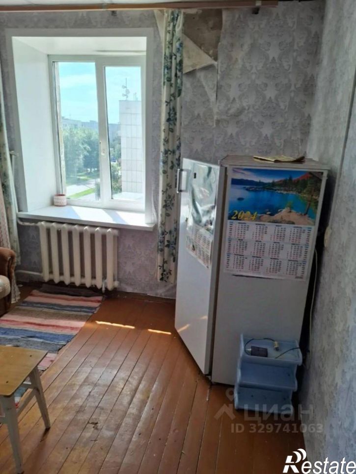 Комната пр-кт Конституции, 77б,  д. 77б