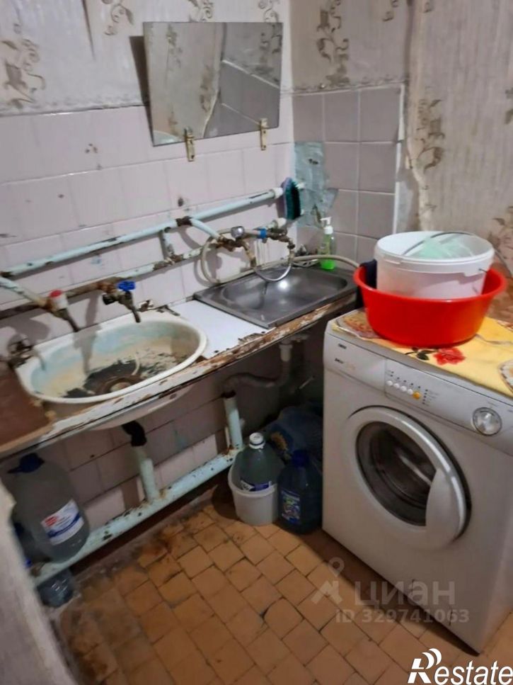 Комната пр-кт Конституции, 77б,  д. 77б