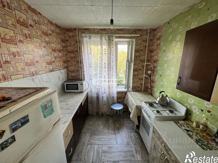 3-комн квартира жилой район Заозёрный, 6-й микрорайон, 26