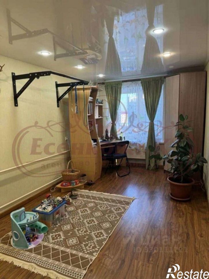 3-комн квартира улица Карбышева, 54,  д. 54