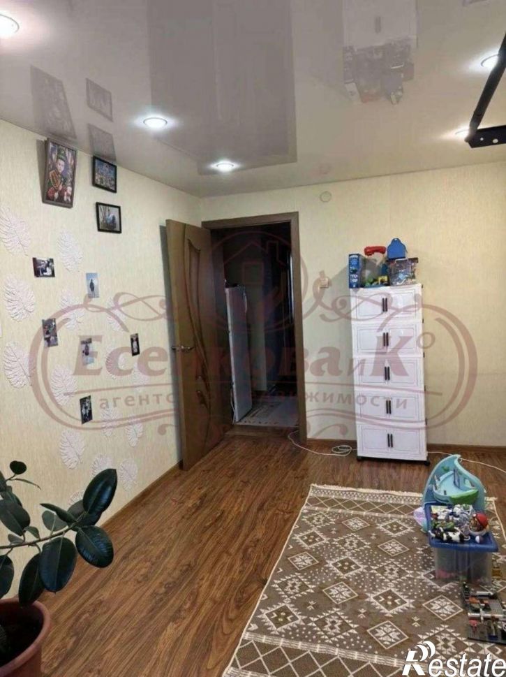 3-комн квартира улица Карбышева, 54,  д. 54