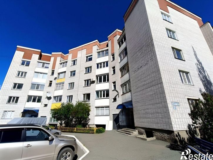 3-комн квартира жилой район Заозёрный, 11-й микрорайон, 2