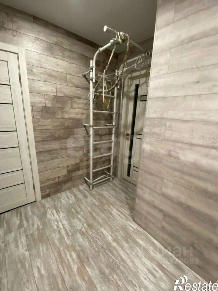 3-комн квартира ул Артёма, 35,  д. 35