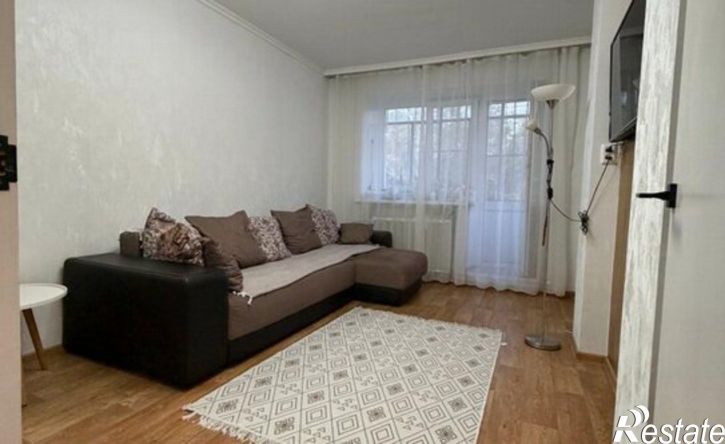 3-комн квартира улица Сухэ-Батора, 12,  д. 12