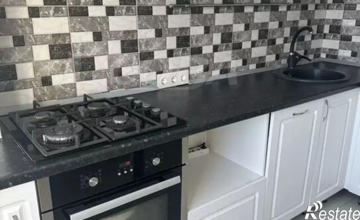 4-комн квартира улица Карбышева, 56Б,  д. 56Б