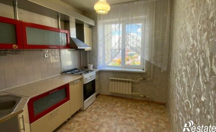 3-комн квартира жилой район Заозёрный, 6-й микрорайон, 15
