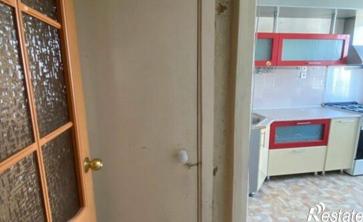 3-комн квартира жилой район Заозёрный, 6-й микрорайон, 15