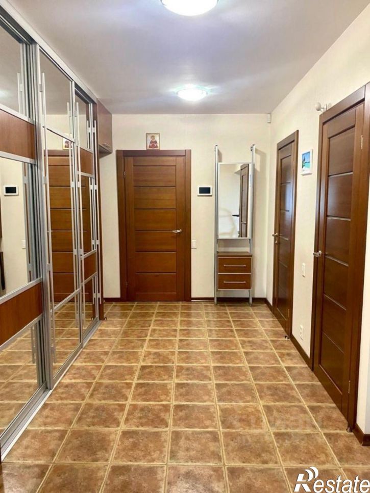 3-комн квартира улица Свердлова, 38,  д. 38