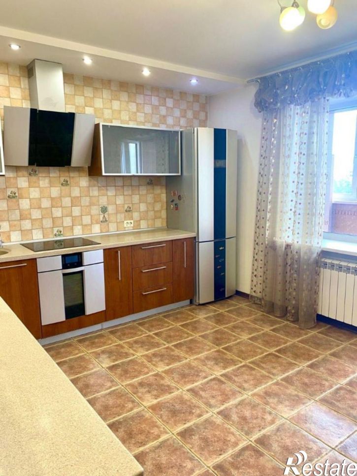 3-комн квартира улица Свердлова, 38,  д. 38