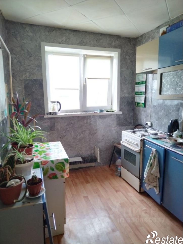 Комната улица Перова, 10,  д. 10