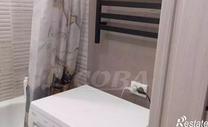 3-комн квартира проспект Конституции, 66,  д. 66