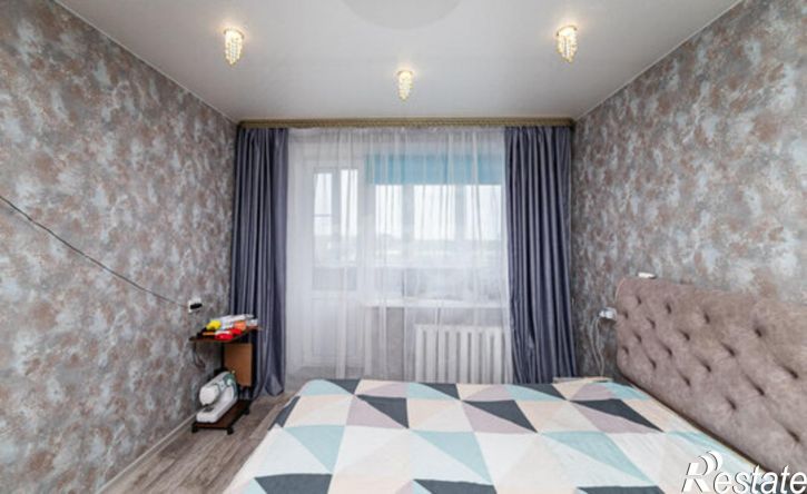 4-комн квартира улица Радионова, 12,  д. 12