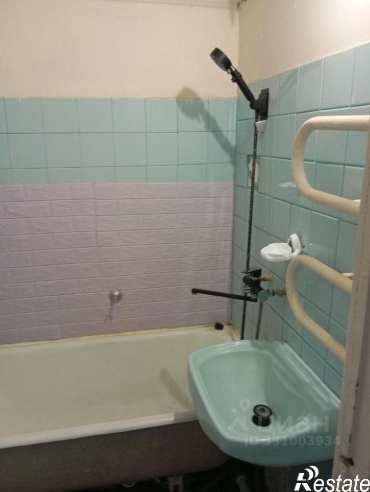 2-комн квартира улица Перова, 12,  д. 12