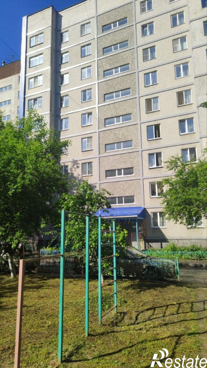 3-комн квартира жилой район Заозёрный, 1-й микрорайон, 19