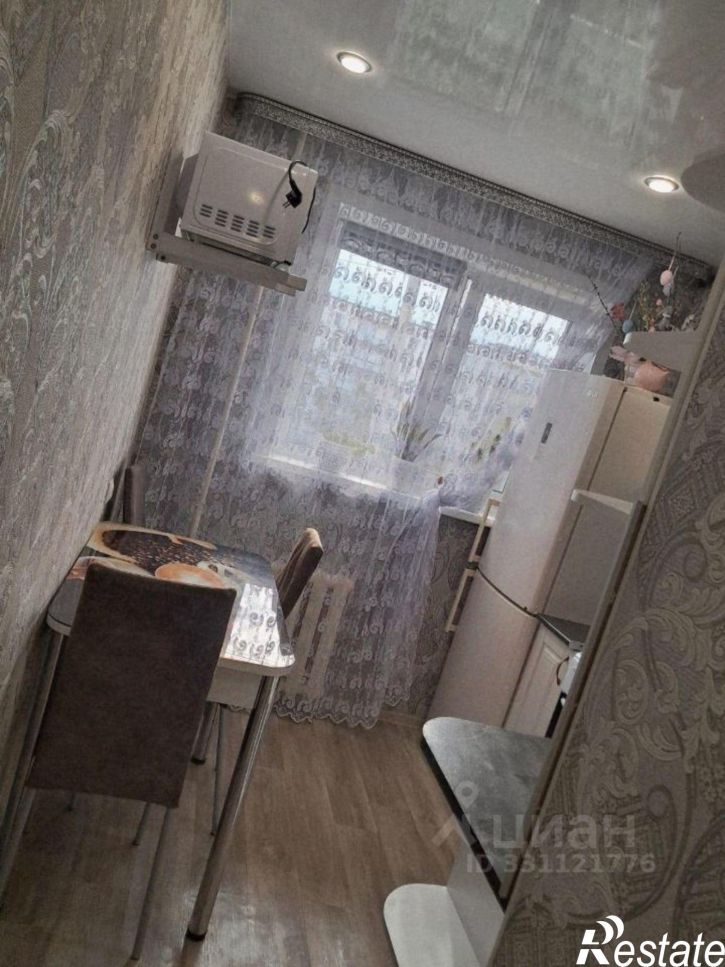 1-комн квартира улица Бурова-Петрова, 14,  д. 14