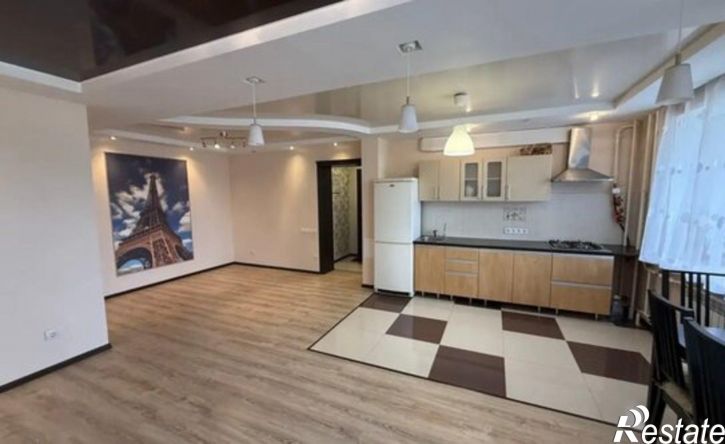 2-комн квартира улица Бурова-Петрова, 62,  д. 62