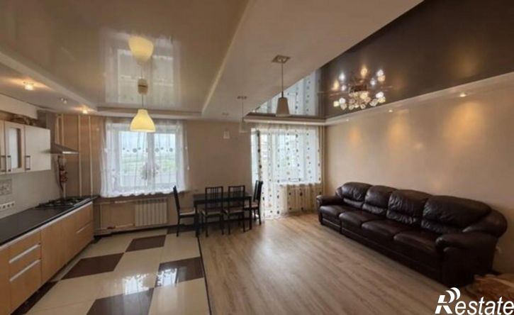 2-комн квартира улица Бурова-Петрова, 62,  д. 62