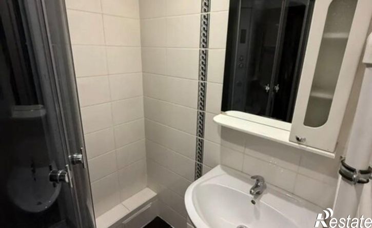 2-комн квартира улица Бурова-Петрова, 62,  д. 62