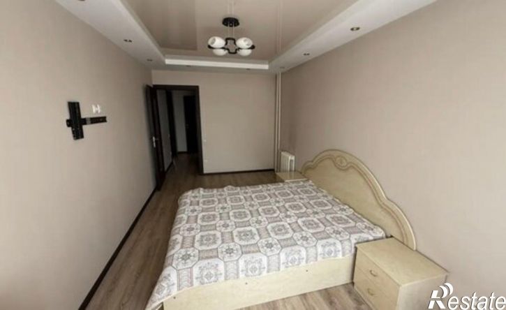 2-комн квартира улица Бурова-Петрова, 62,  д. 62