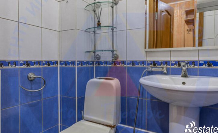 3-комн квартира улица Карельцева, 56,  д. 56