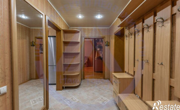 3-комн квартира улица Карельцева, 56,  д. 56