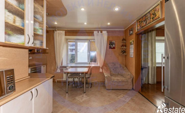 3-комн квартира улица Карельцева, 56,  д. 56