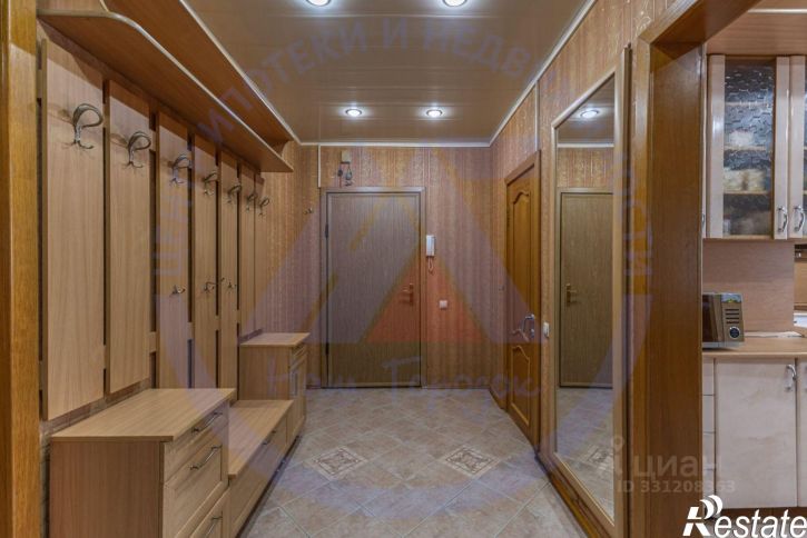 3-комн квартира ул Карельцева, 56,  д. 56