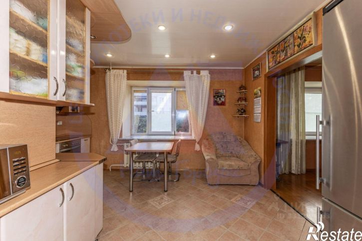 3-комн квартира ул Карельцева, 56,  д. 56
